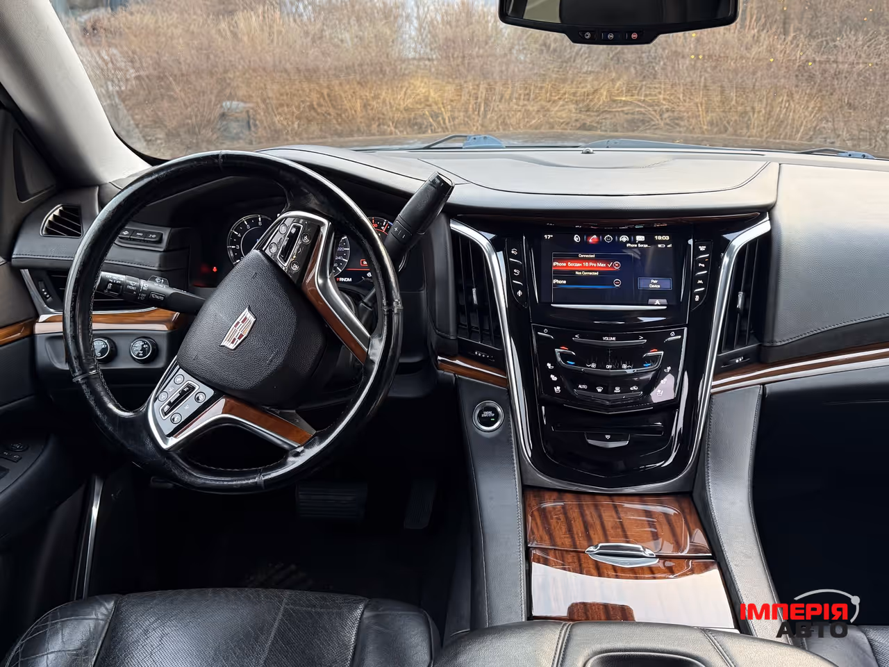 Cadillac Escalade - фото 32