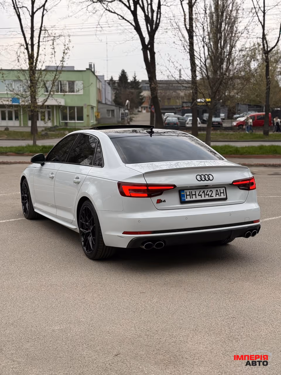 Audi S4 - фото 9