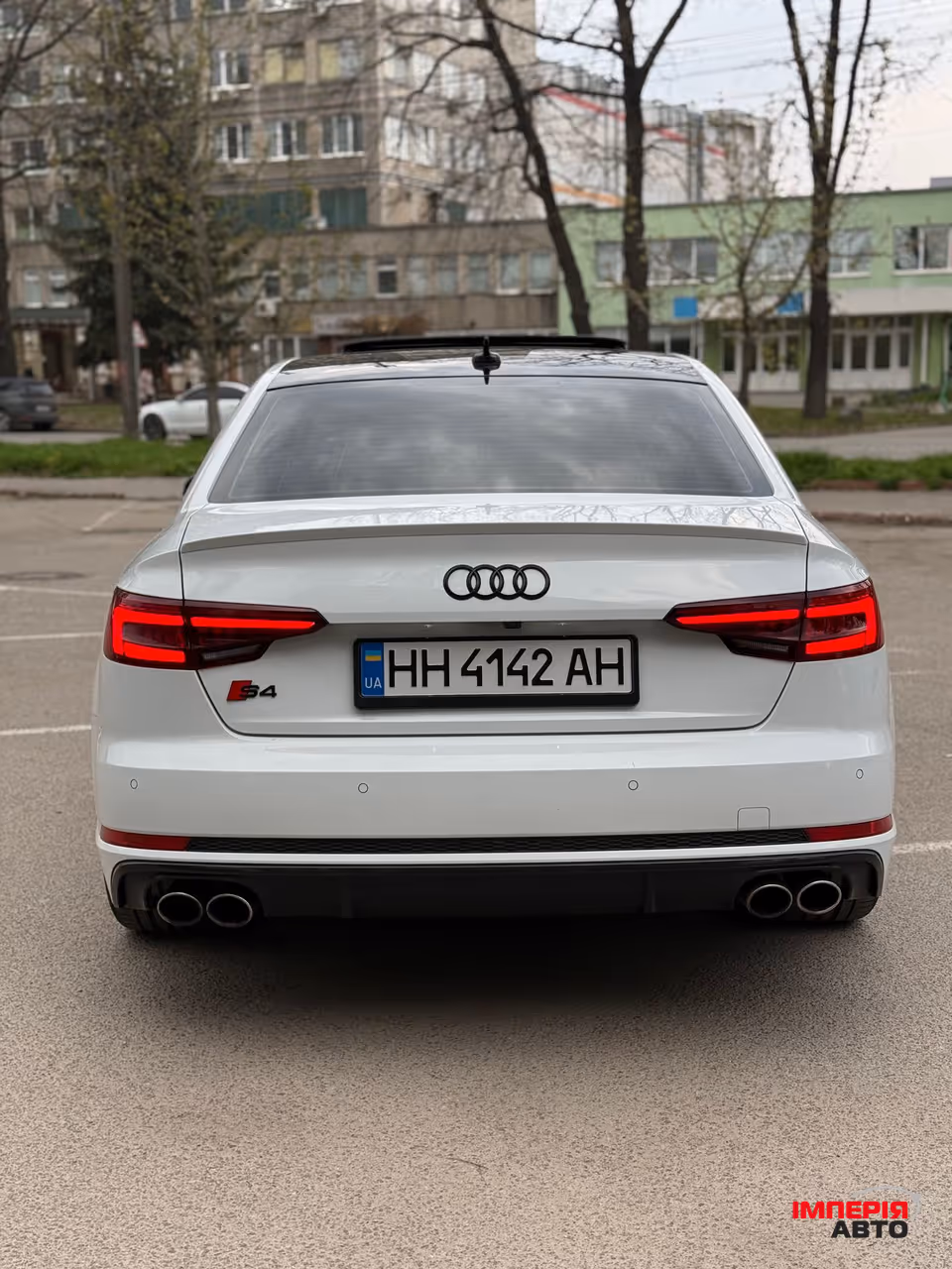 Audi S4 - фото 8