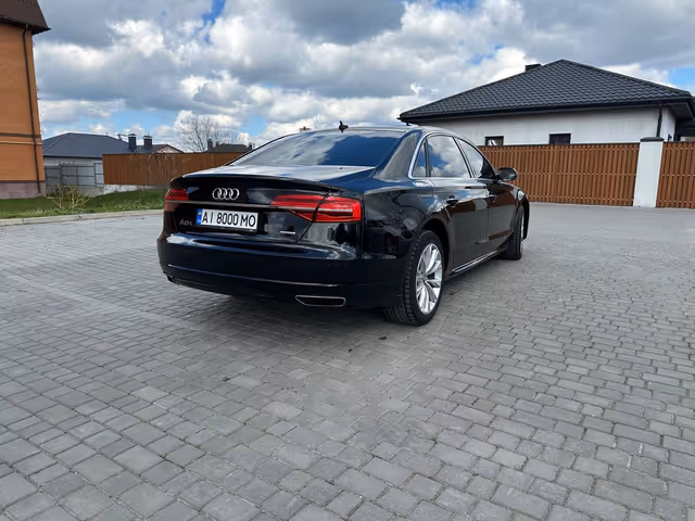 Audi A8 - фото 3