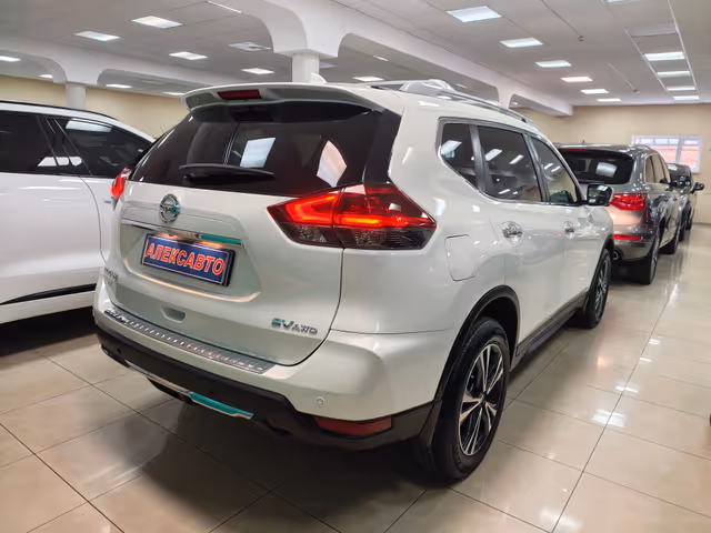Nissan Rogue - фото 3
