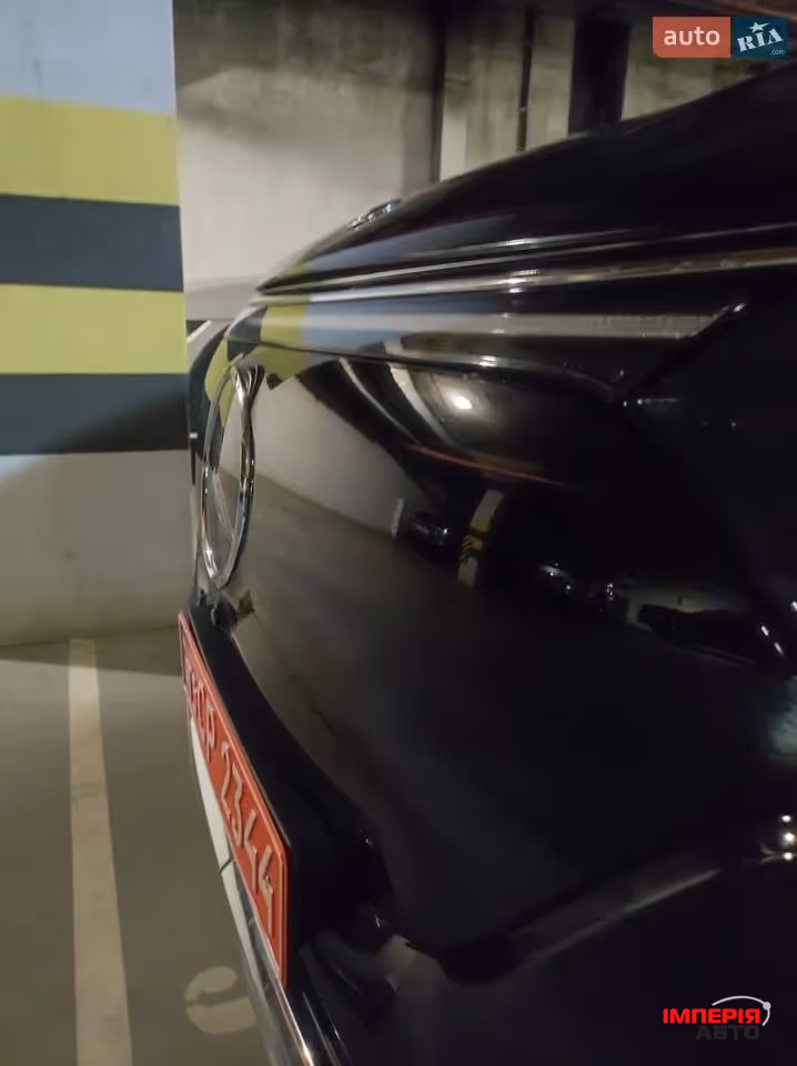 Mercedes-Benz EQS SUV - фото 3