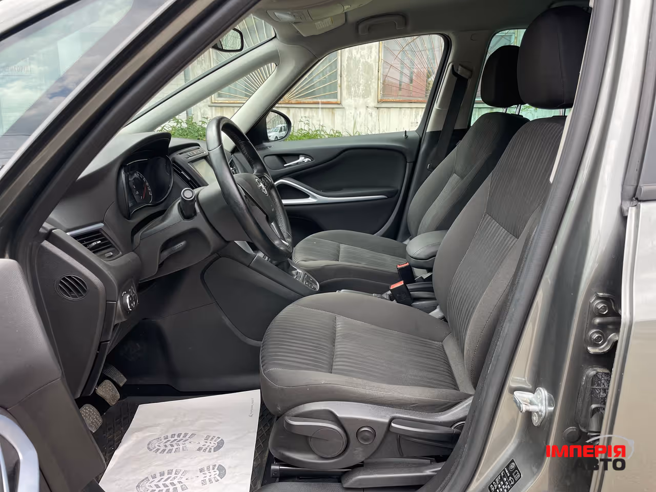 Opel Zafira - фото 17