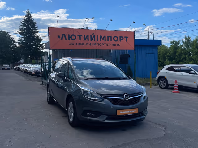 Opel Zafira - фото 1