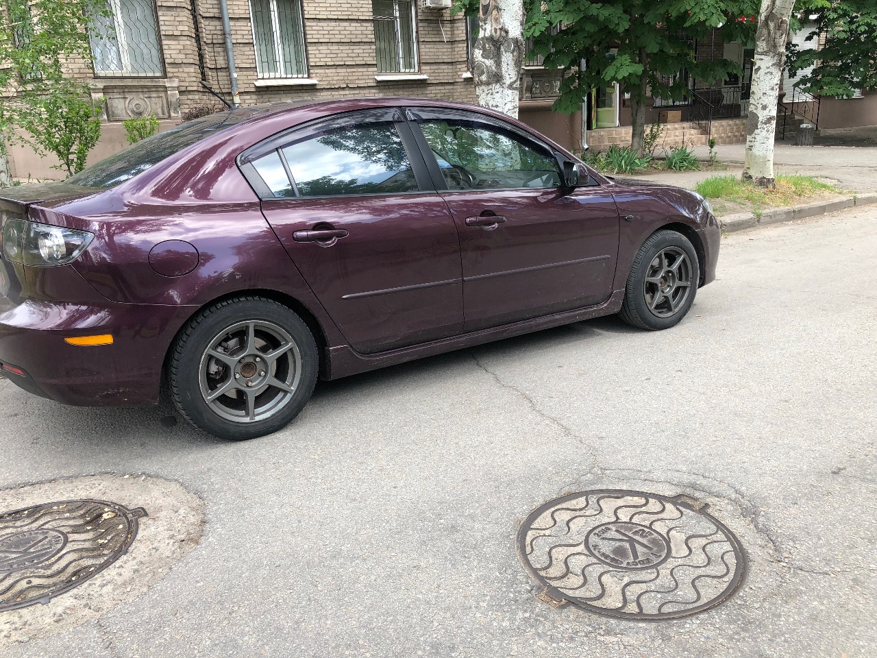 Mazda 3 - фото 2