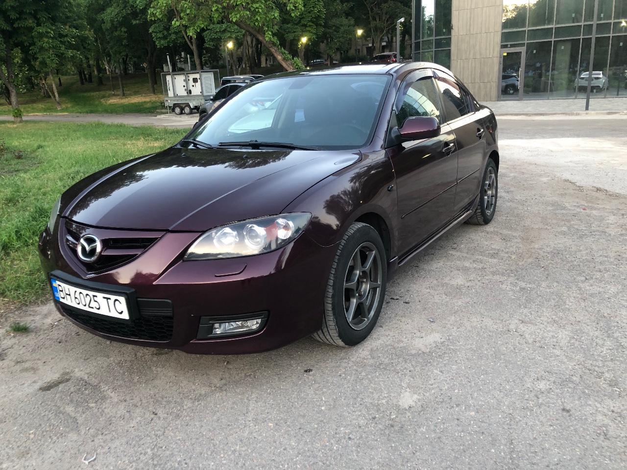 Mazda 3 - фото 1