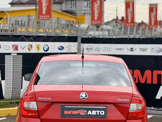 Skoda Rapid - фото 4