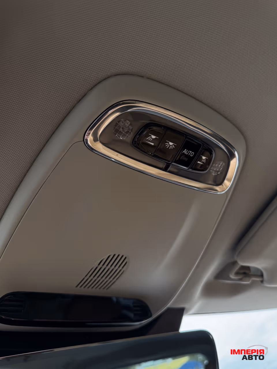 Volvo XC90 - фото 34