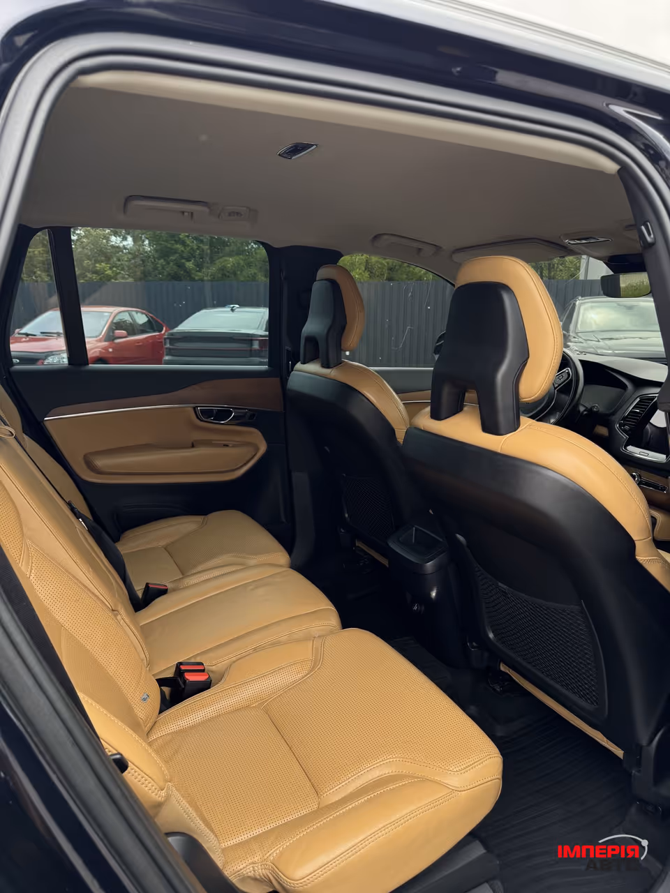 Volvo XC90 - фото 26