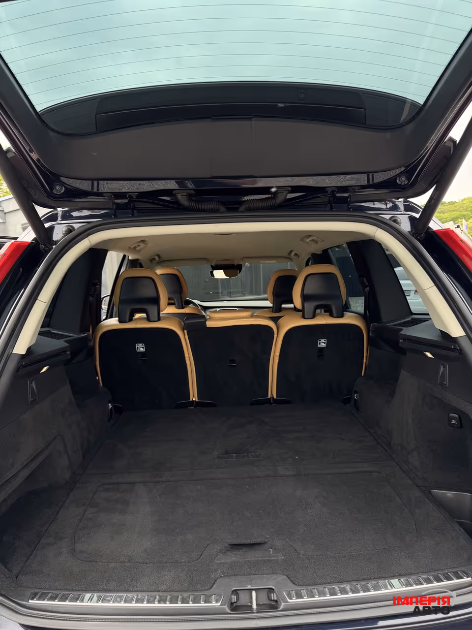 Volvo XC90 - фото 17