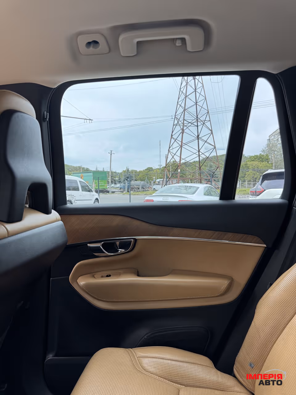 Volvo XC90 - фото 21