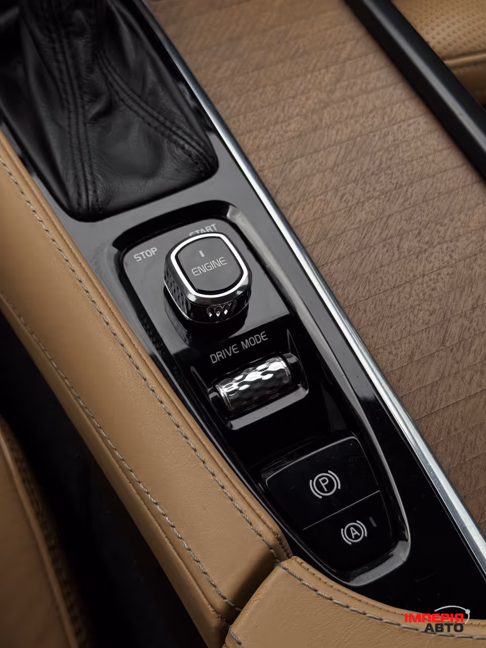 Volvo XC90 - фото 33