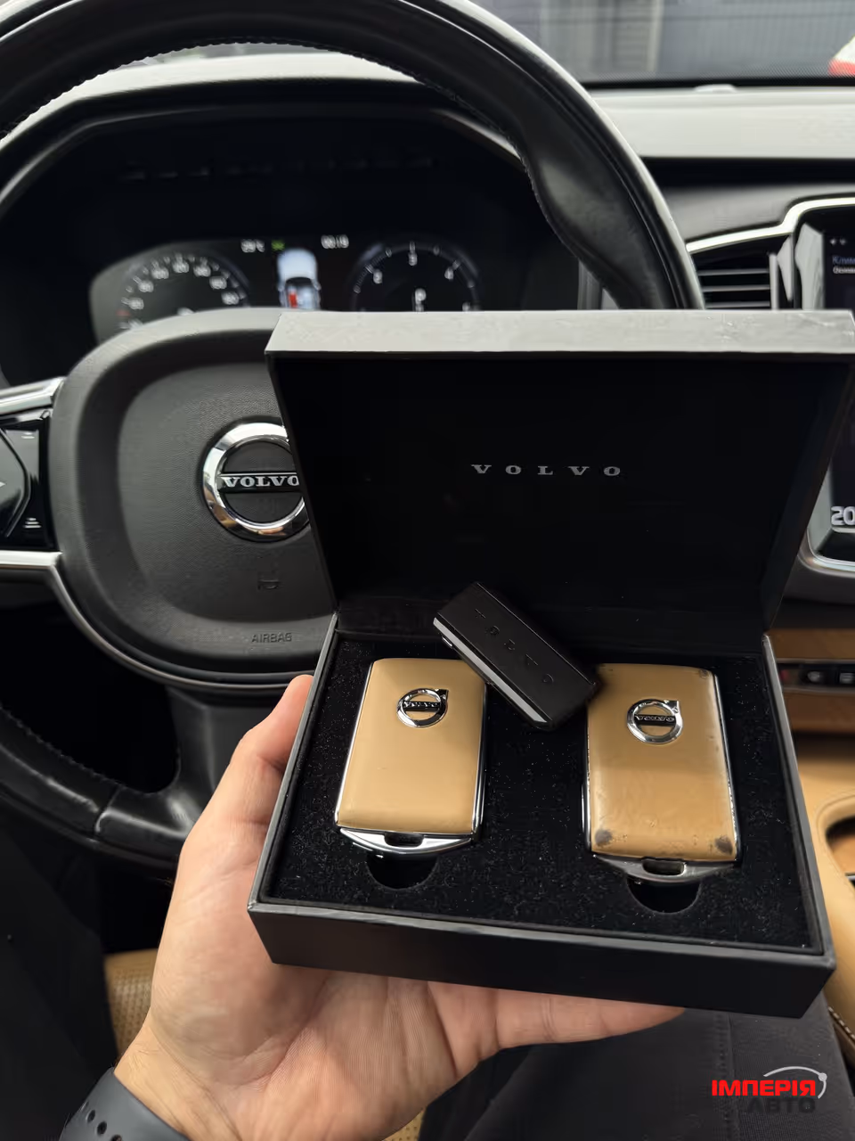 Volvo XC90 - фото 40