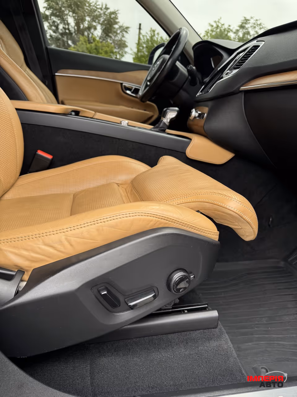 Volvo XC90 - фото 42