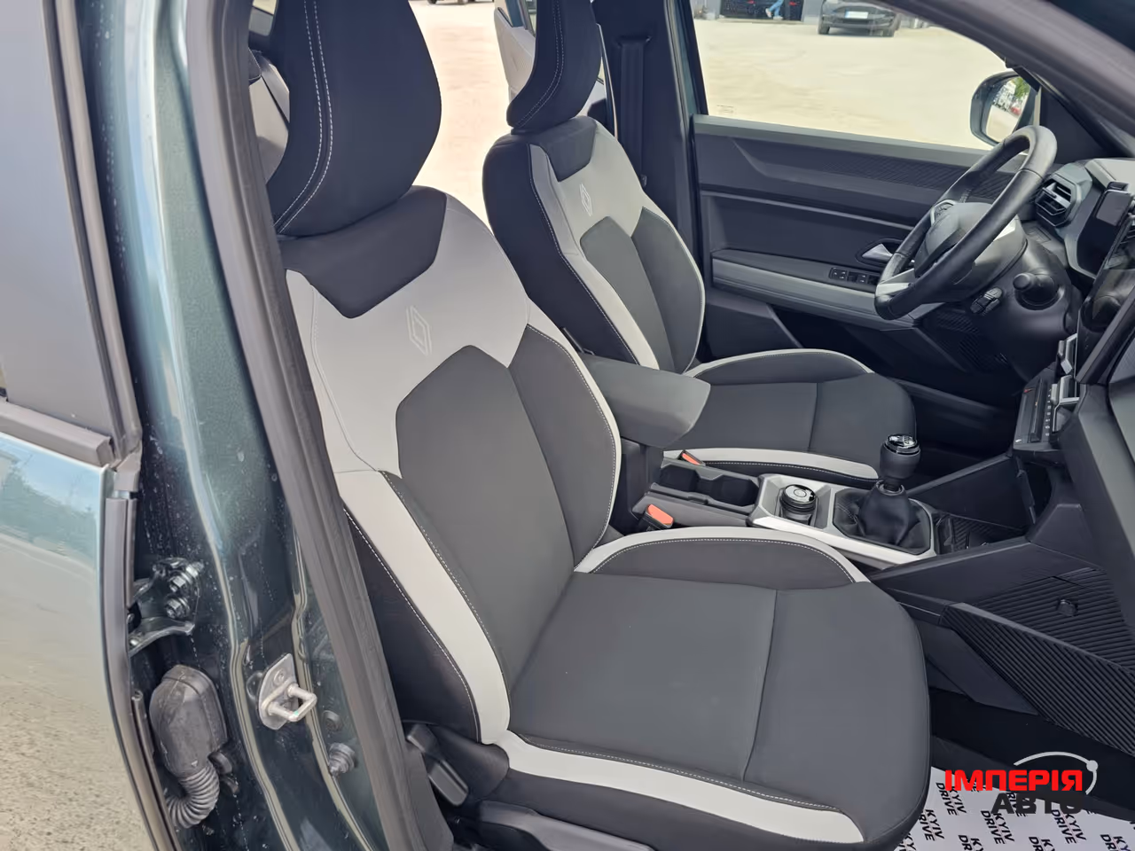 Renault Duster - фото 10