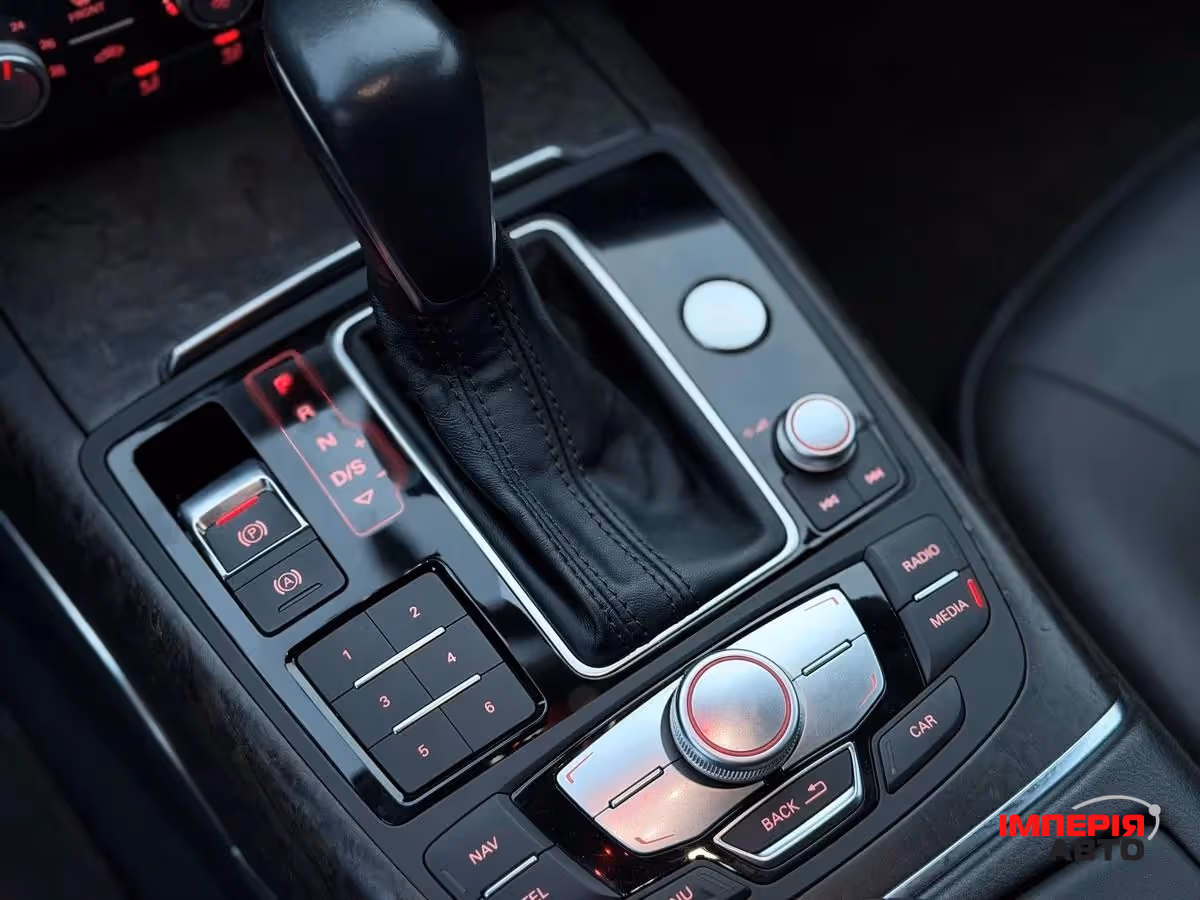 Audi A6 - фото 8