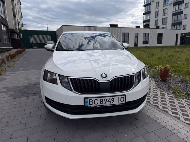 Skoda Octavia - фото 3