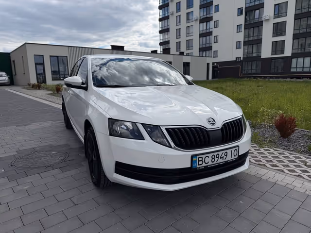 Skoda Octavia - фото 1