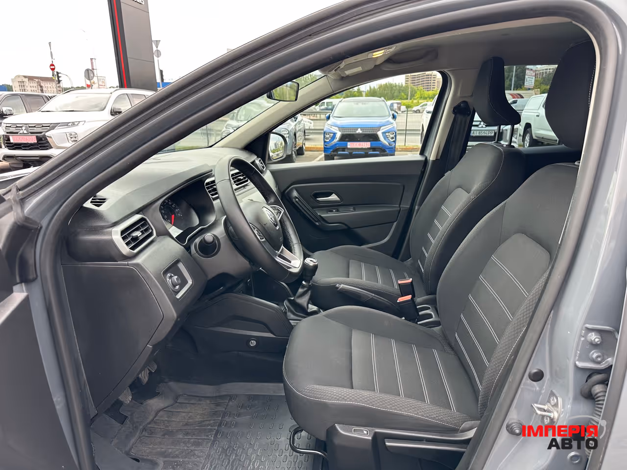 Renault Duster - фото 12