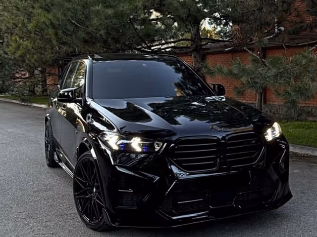 BMW X5 - фото 1