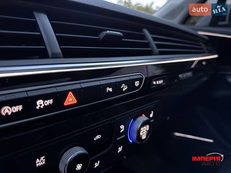 Audi Q7 - фото 13