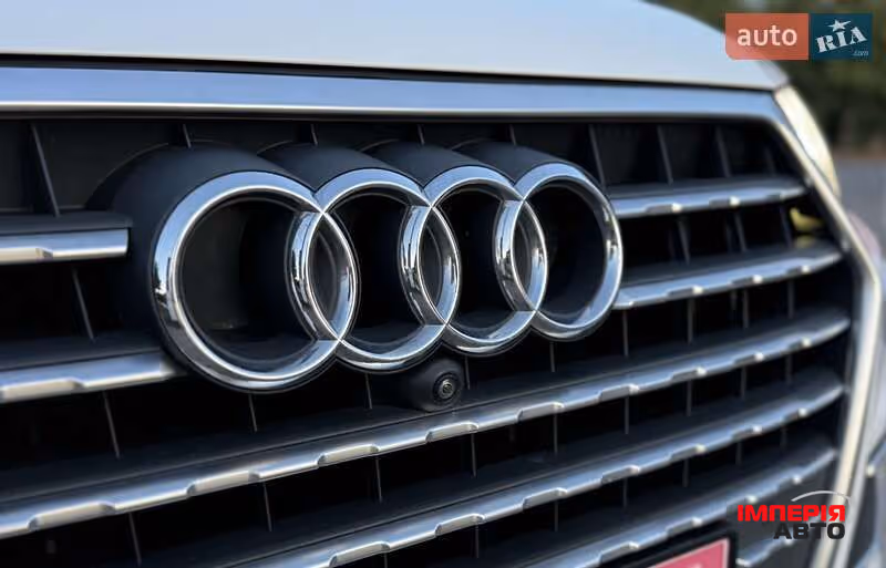 Audi Q7 - фото 7