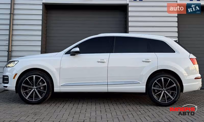 Audi Q7 - фото 2