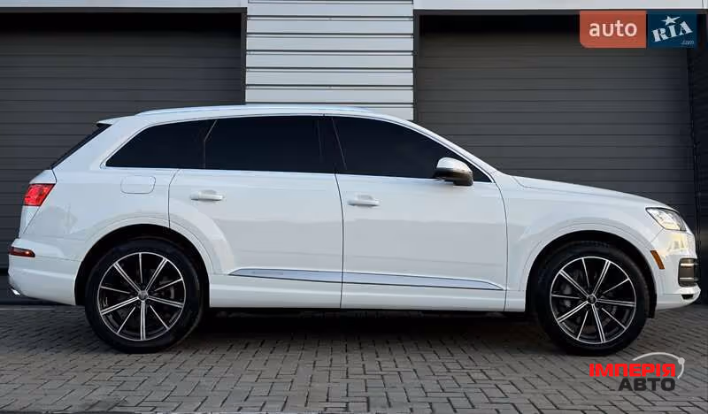Audi Q7 - фото 4