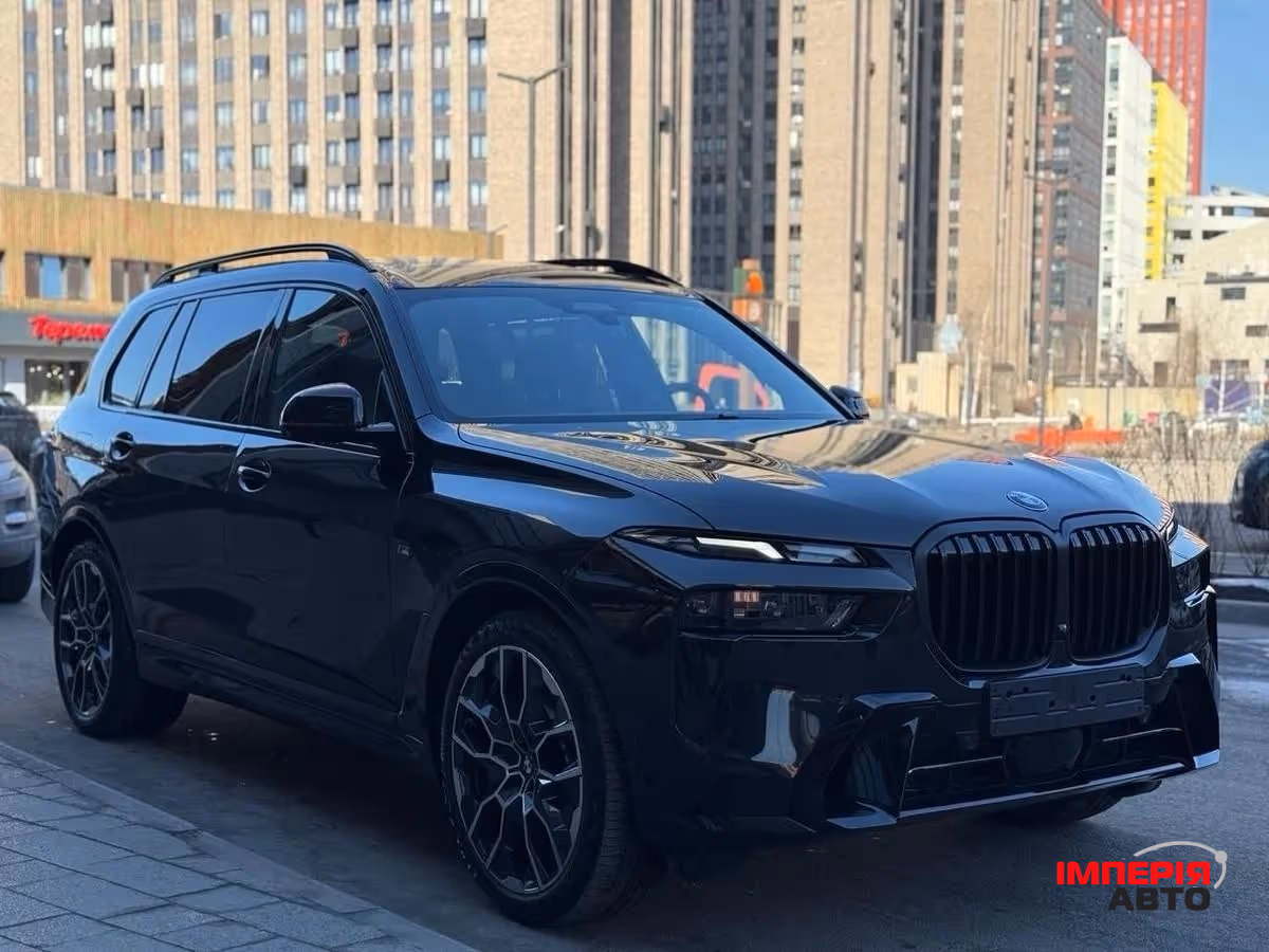 BMW X7 - фото 1