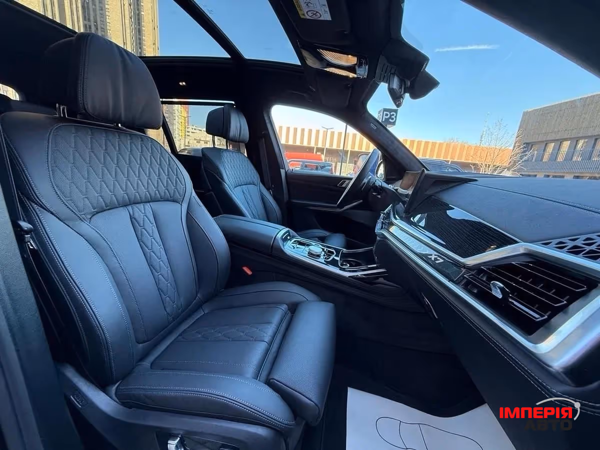 BMW X7 - фото 7