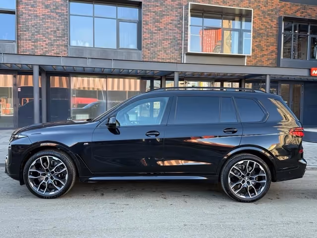 BMW X7 - фото 4
