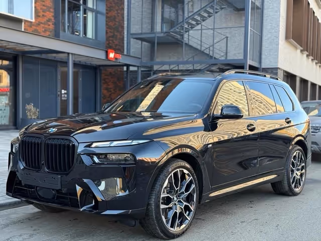 BMW X7 - фото 3