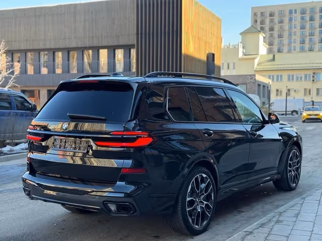 BMW X7 - фото 5