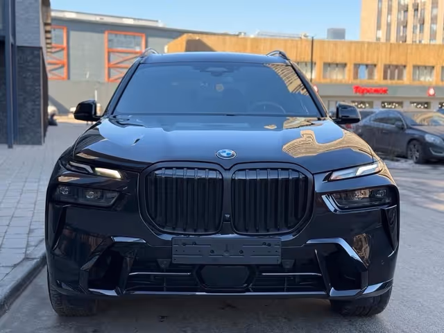 BMW X7 - фото 2