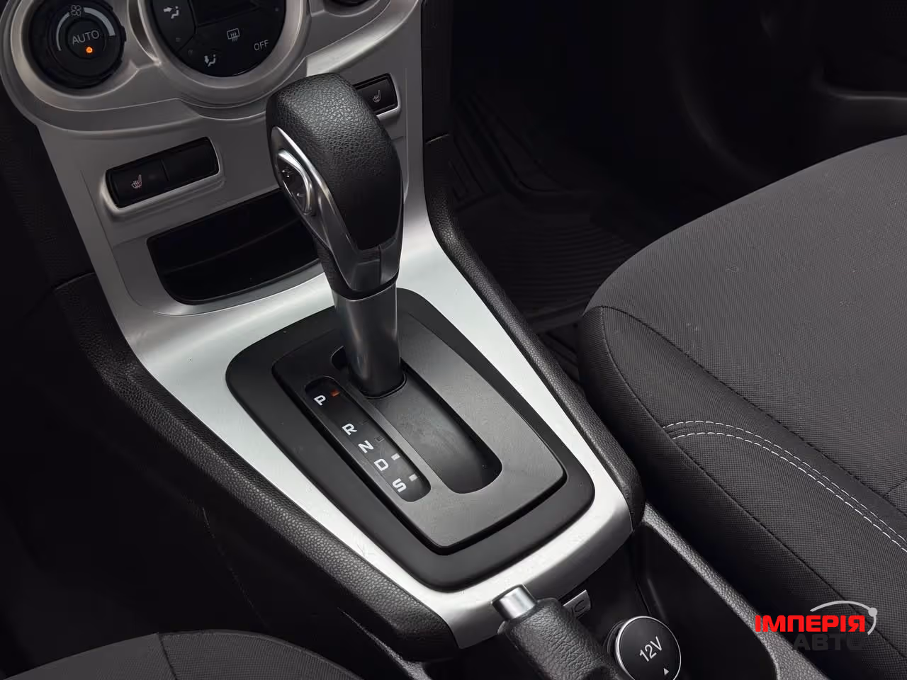 Ford Fiesta - фото 24