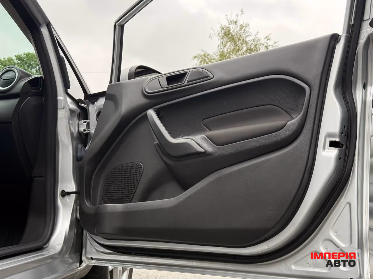 Ford Fiesta - фото 35