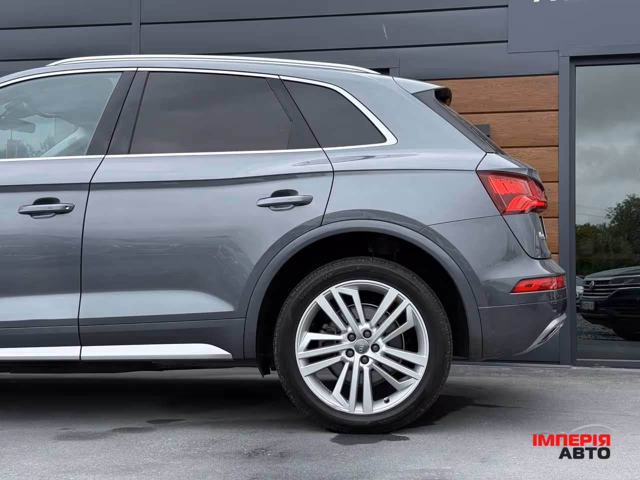 Audi Q5 - фото 8