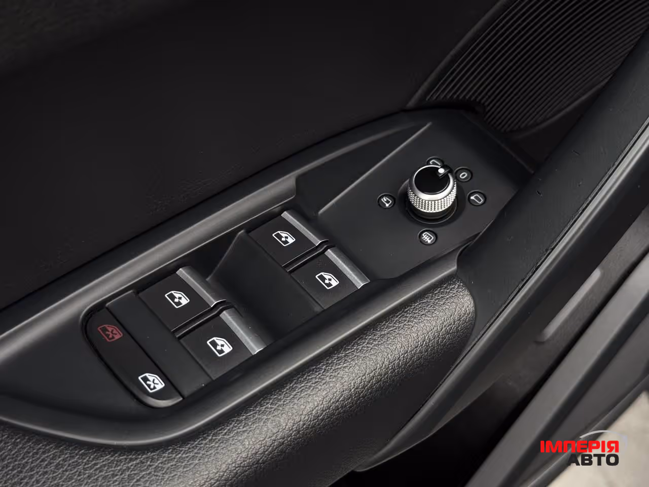 Audi Q5 - фото 18