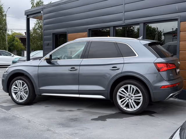 Audi Q5 - фото 4