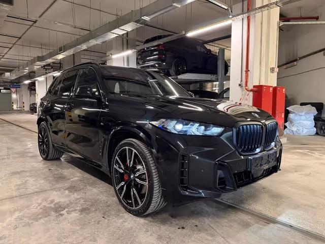 BMW X5 - фото 1