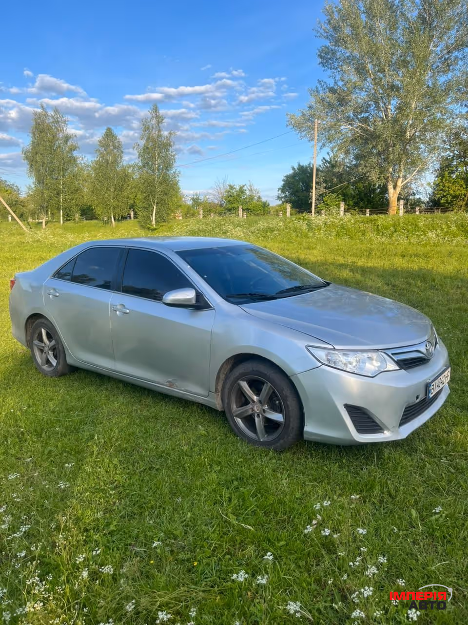 Toyota Camry - фото 2