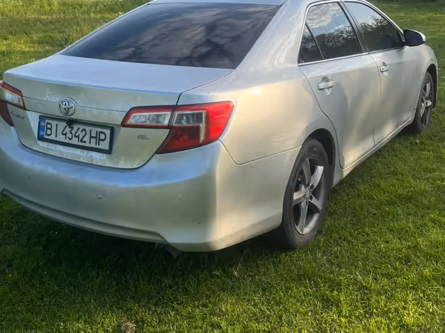 Toyota Camry - фото 5