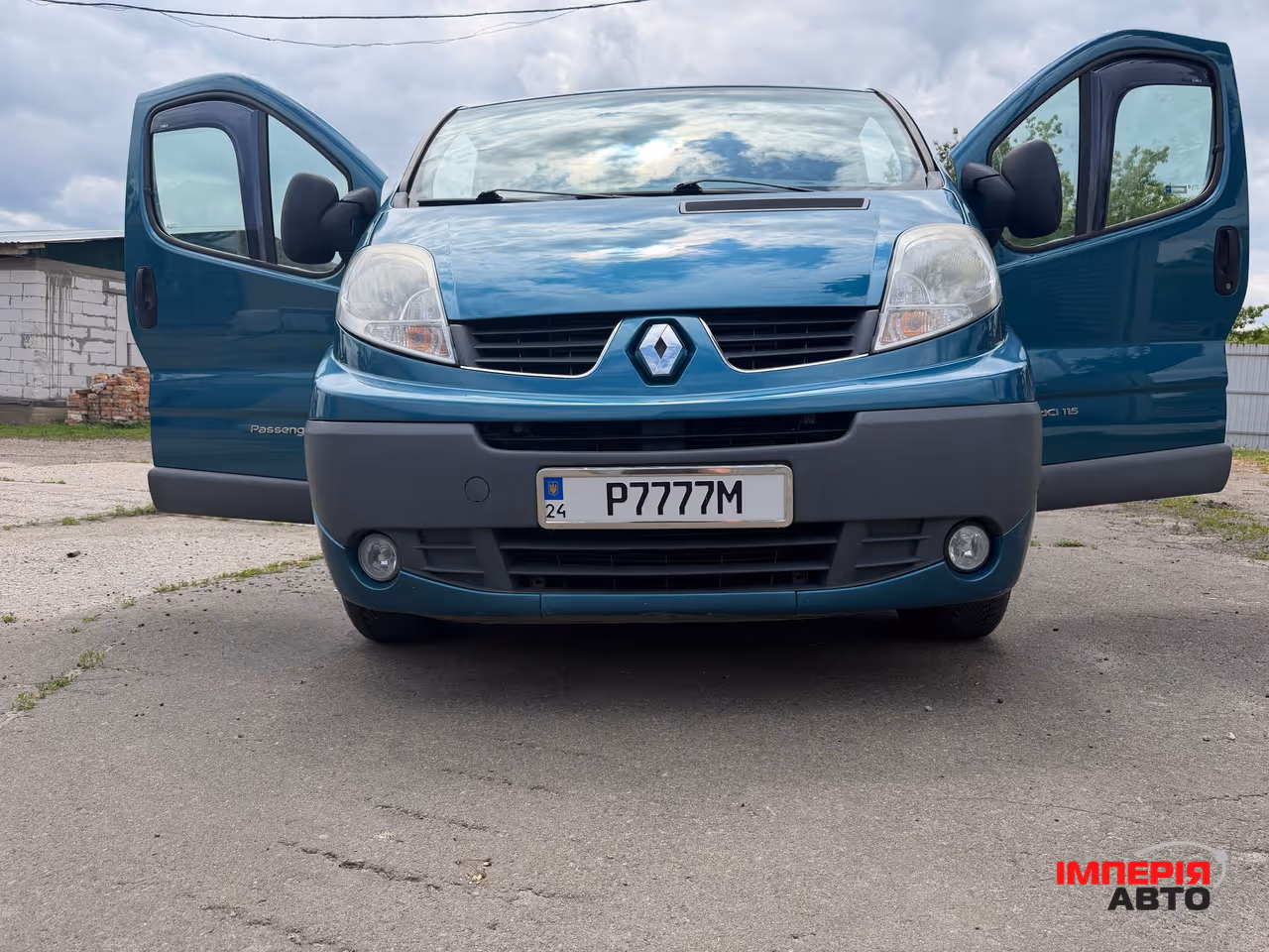 Renault Trafic - фото 4