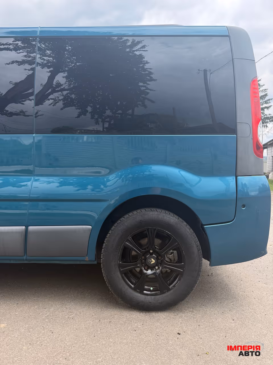 Renault Trafic - фото 8