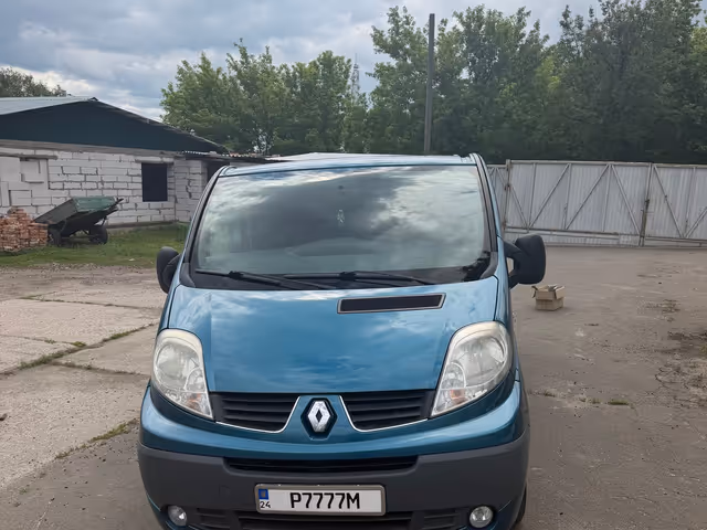 Renault Trafic - фото 2