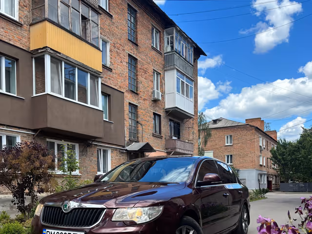 Skoda Superb - фото 1