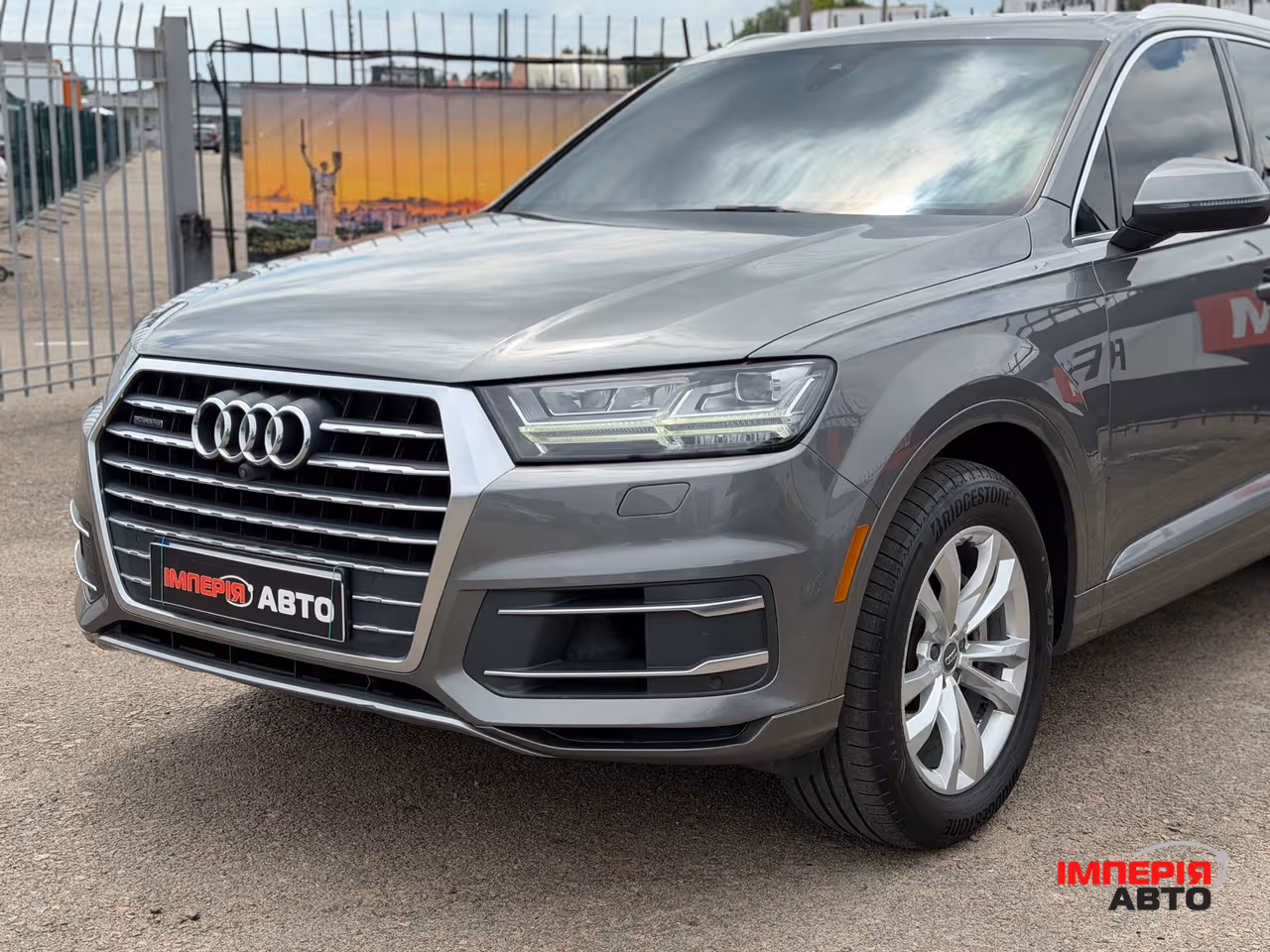 Audi Q7 - фото 10