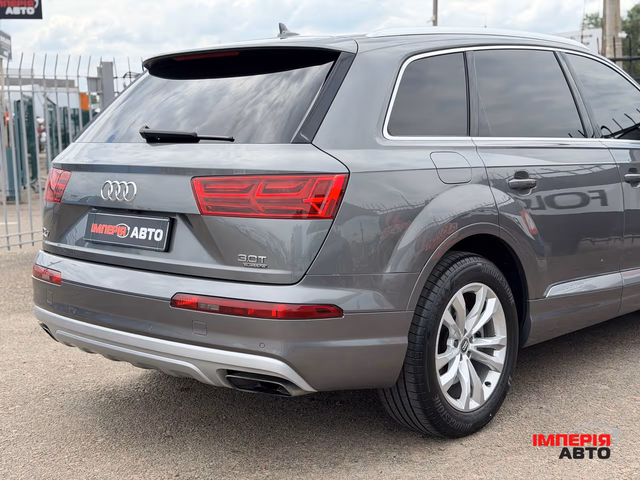 Audi Q7 - фото 5