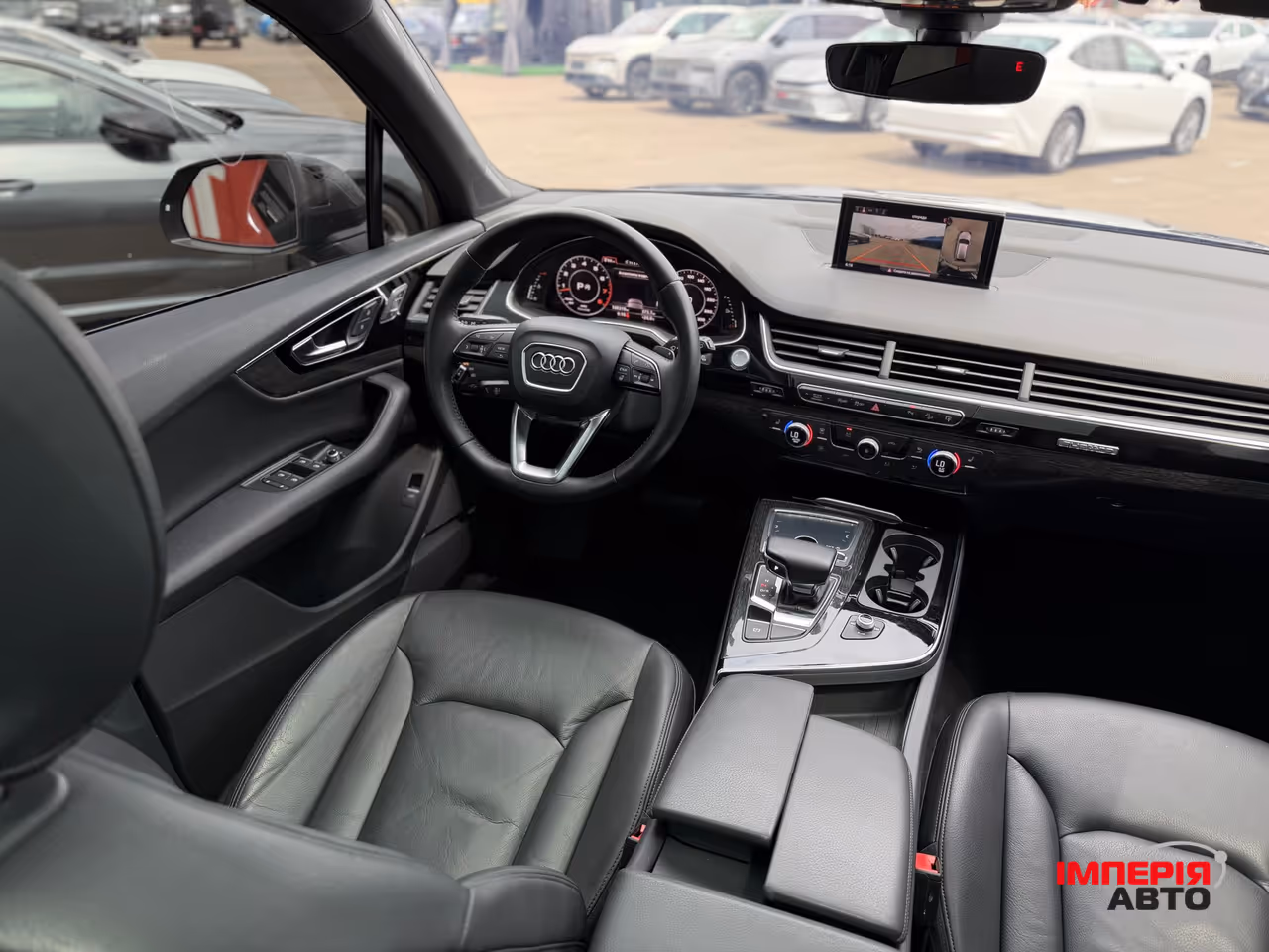 Audi Q7 - фото 14