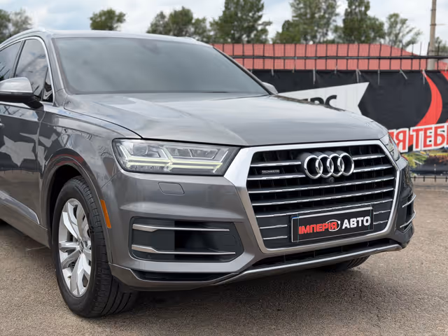 Audi Q7 - фото 3